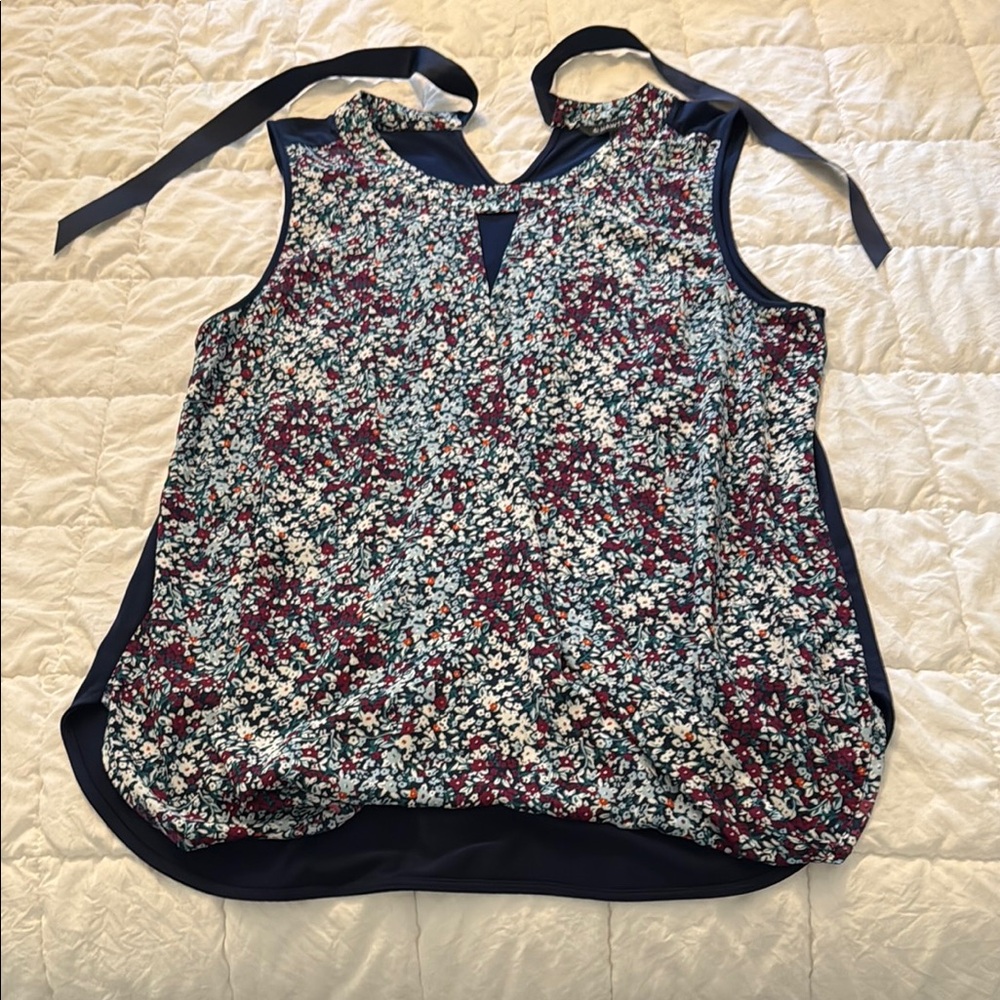 41 Hawthorn Pink and White Sleeveless Tie Front Tank Top